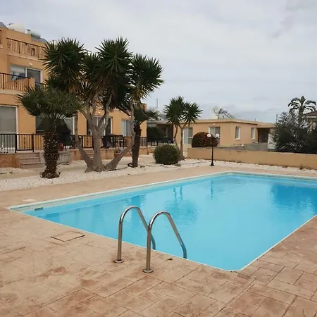 St. Thomas Town House Semesterbostad Larnaca